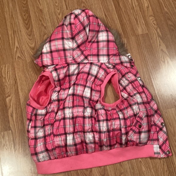 Pink - Picture 2 of 2